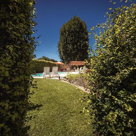 Appealing Apartment In Vezac With Swimming Pool ベナック・エ・カズナック エクステリア 写真